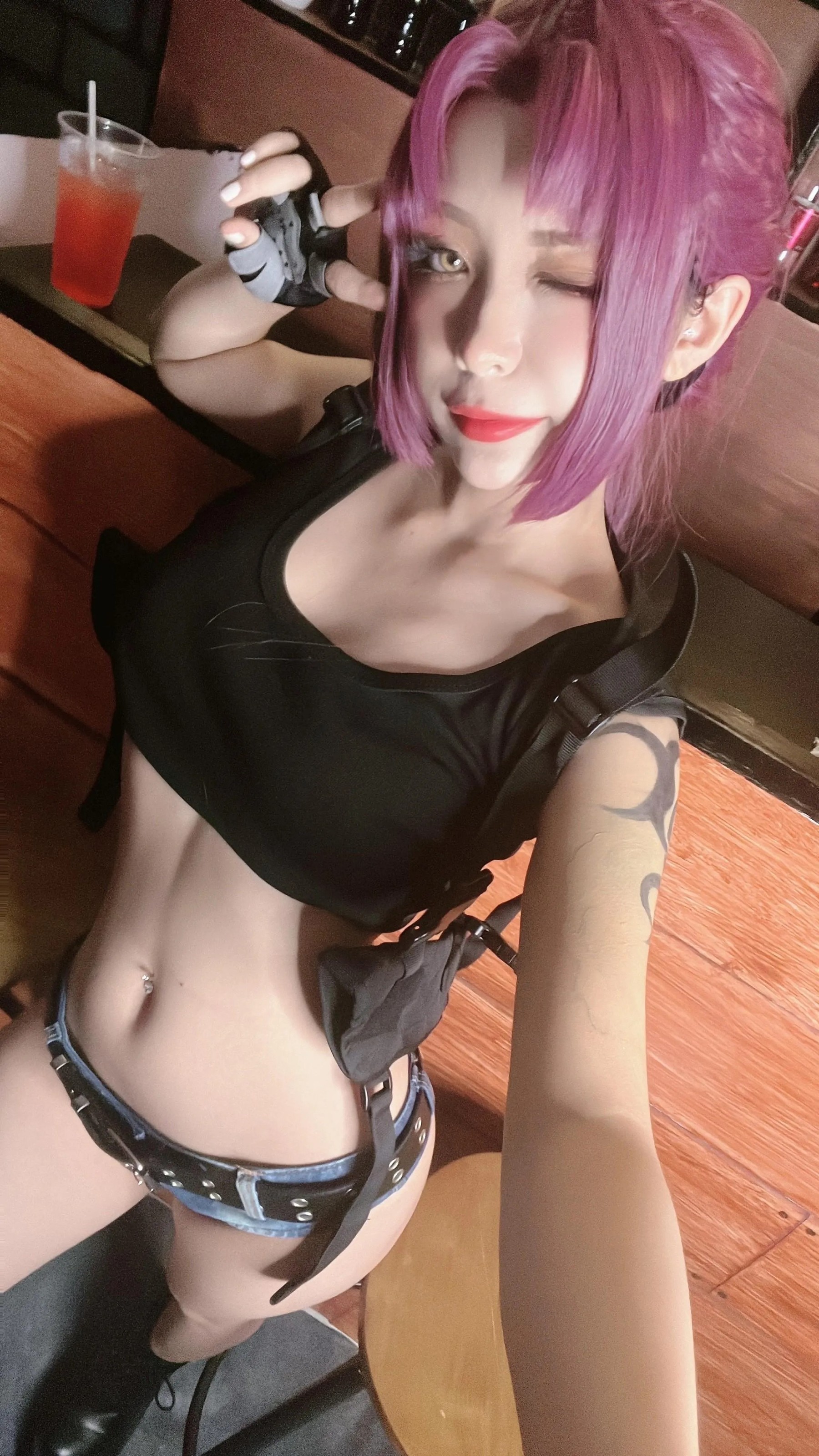 Umeko J – NO.051 Revy Black Lagoon [COMPLETE SET]-Revy Selfies [26P]插图9